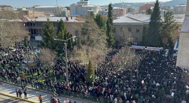 Şehit Evcin'i binler uğurladı