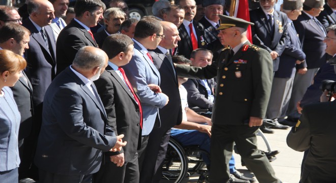 ‘Şehit nurlanmış, Gazi onurlanmış askerdir'