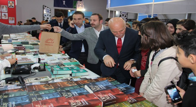 Sekmen  Kitap Fuarı'nı değerlendirdi