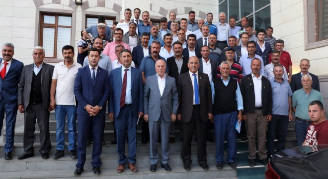 Sekmen: ‘Muhtarlar yol arkadaşımız'