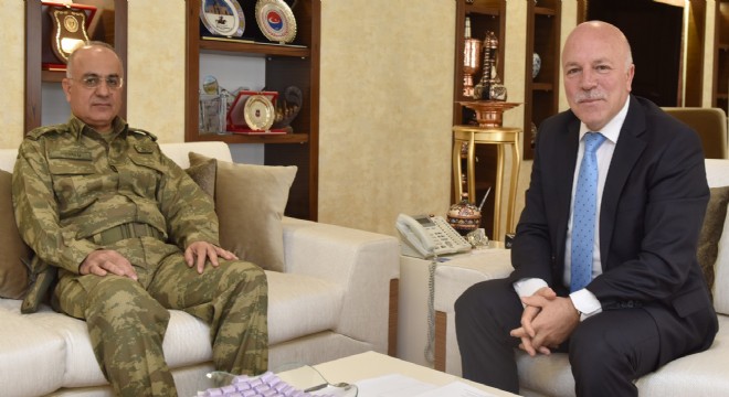 Sekmen Özoğlu Paşayı ağırladı