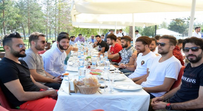 Sekmen'e Erzurumspor teşekkürü