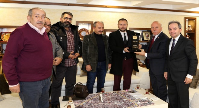 Sekmen'e onur ödülü