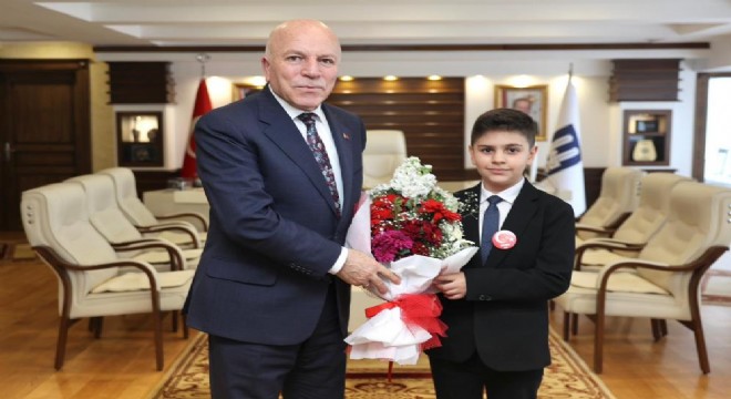 Sekmen koltuğunu Mahmut Alp Sarıca'ya bıraktı