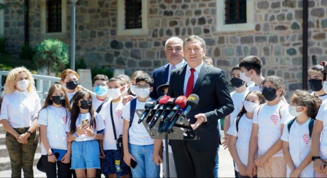 Selçuk: 'Okulları açmak noktasında çok kararlıyız'