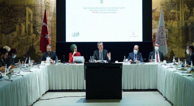 Selçuk:  ‘Okulların Eylül başında açılmasını istiyoruz'