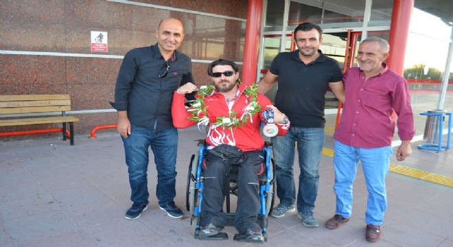 Seven dünya 2'incisi oldu