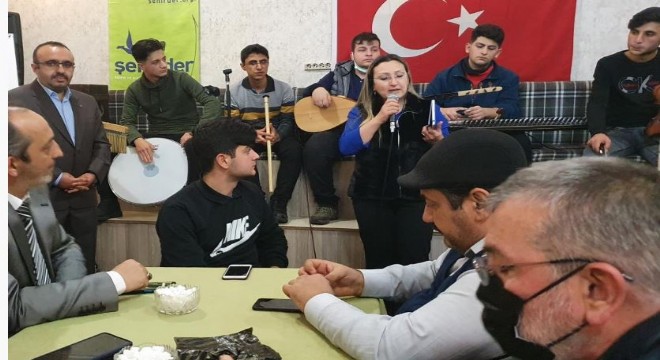 Şiirseverler ‘Sarı Salkım Şiir Akşamları'nda buluştu