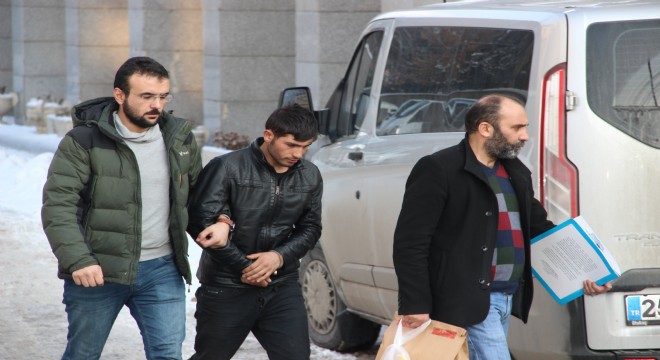Silahlı, kar maskeli market soyguncusu yakalandı
