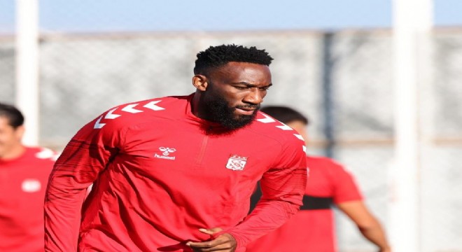 Sivasspor, Appindangoye'nin sözleşmesini yeniledi