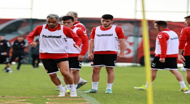 Sivasspor Erzurum kampını sürdürüyor