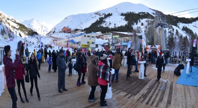 Sosyal medyanın fenomenleri Erzurum'da buluştu