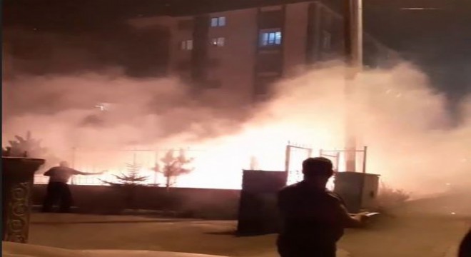 Şükrüpaşa'da yangın