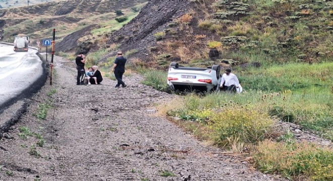 Aşkale Tepebaşı'nda kaza: 3 yaralı