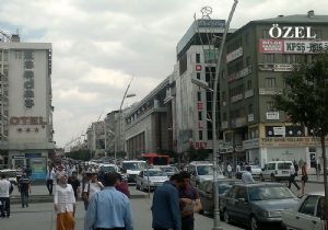 Erzurum'da araç başına düşen nüfus azalışta