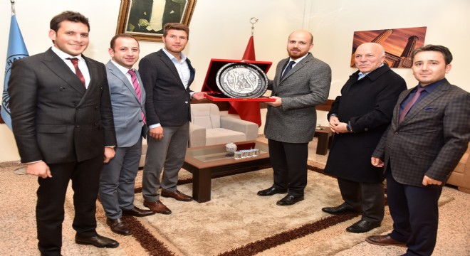 TÜGVA'dan Erdoğan'a şükran plaketi