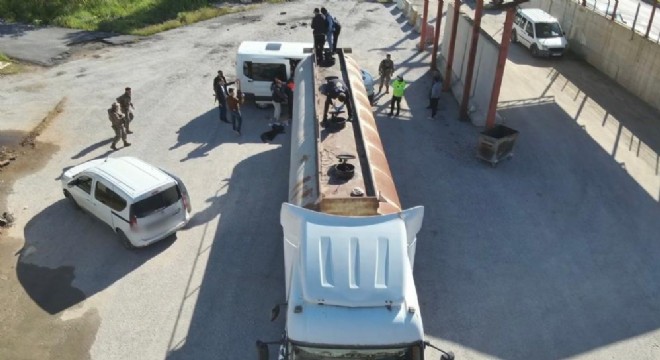 Tankerin içinde 30 kaçak göçmen yakalandı