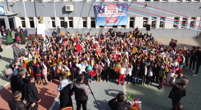 Tarih Yazan Çocuklar, İspir'de