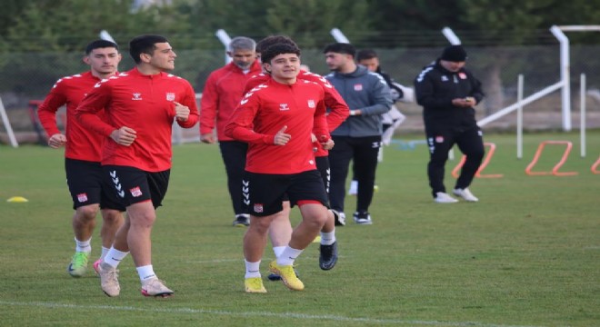 Taşdemir'in aklı play-off'ta