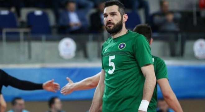 Tecrübeli smaçör Yaz Karacabey Belediyespor'da