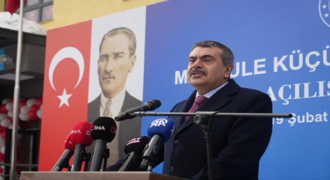 Tekin: Kimsenin dini inancını sorgulamadık'