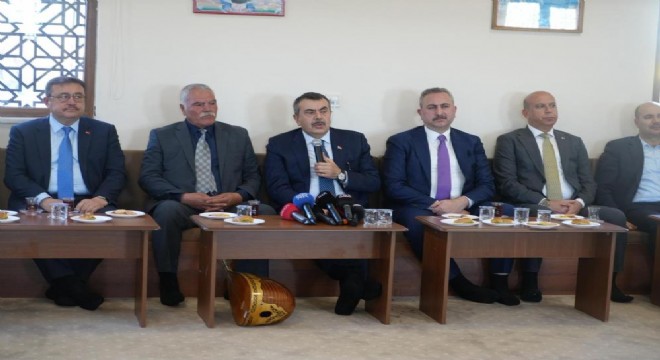 Tekin'den birlik ve beraberlik mesajı