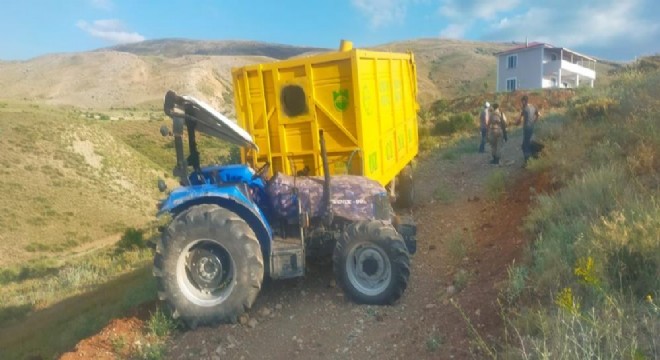 Tercan'da traktör kazası: 1 ölü 1 yaralı