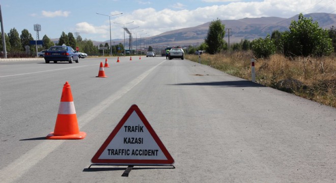 Tortum'da trafik kazası: 2 ölü