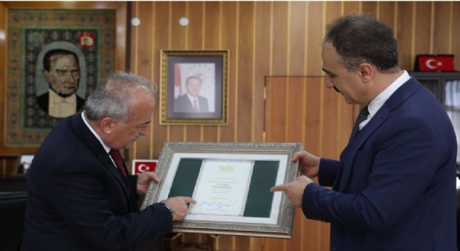 Tuncel'den Rektör Çomaklı'ya tebrik ziyareti