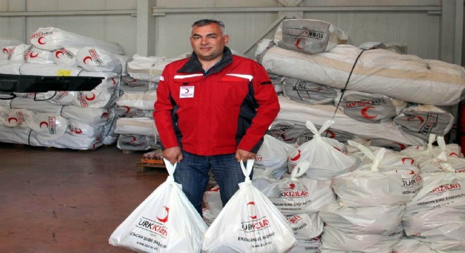 Türk Kızılayı'ndan ihtiyaçlı ailelere gıda yardımı