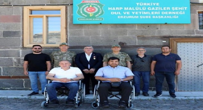 Türkgenci'den şehit ve gazi yakınlarına ziyaret