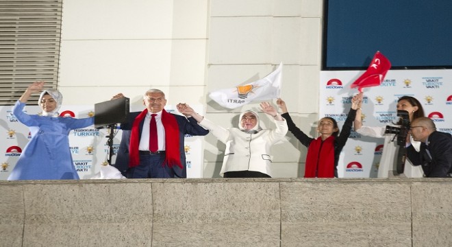 “Türkiye'yi durdurmak isteyenler dize gelmiştir”