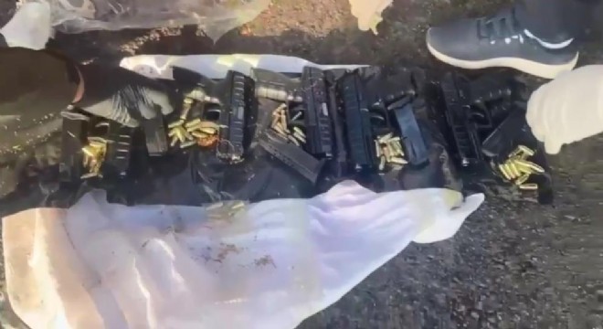 Tütünlerin içerisinden cephanelik çıktı