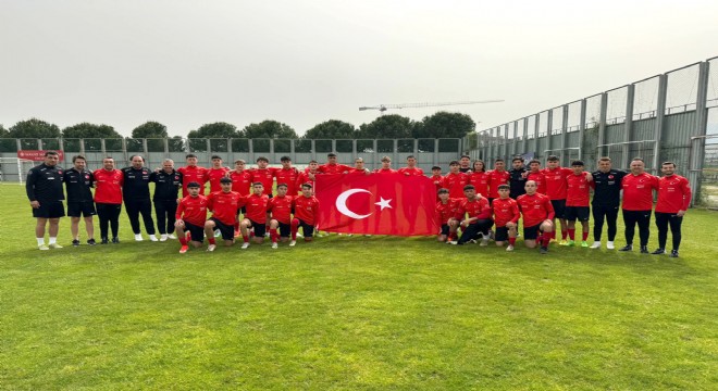 U18 ve U16 Millî Takımlarından 23 Nisan Kutlaması