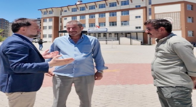 Uçar, ailelerin heyecanına ortak oldu