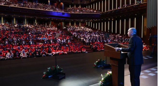 ‘Ülkemize çağ atlatacak eser ve hizmetler veriyoruz'