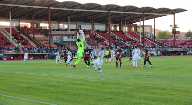 Ümraniyespor 3'üncü sıraya indi : 1-1
