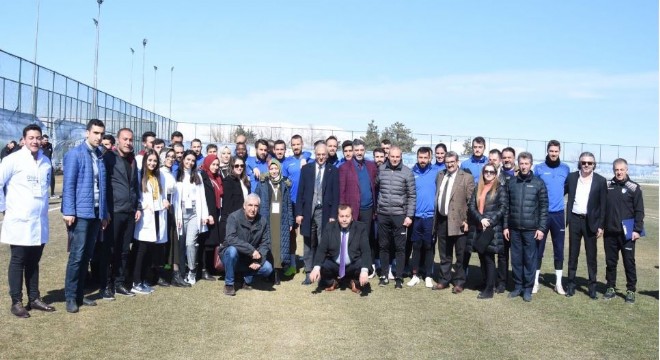 Üniversitelilerden Erzurumspor'a moral destek