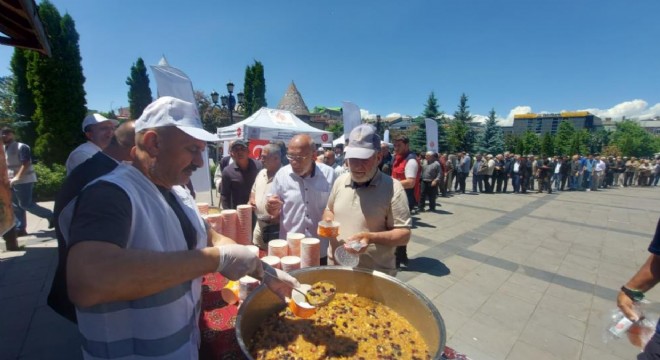 Vakıflardan aşure günü etkinliği