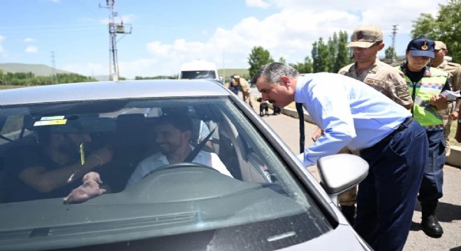 Vali Çiftçi sürücüleri uyardı