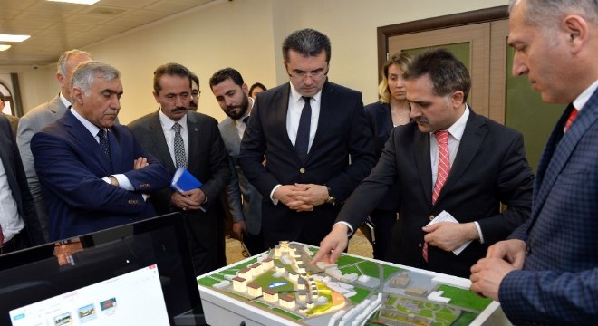 Vali Memiş'ten Kentsel Dönüşüm istişaresi