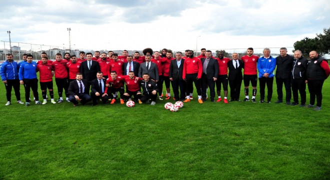 Vali'den Samsunspor'a moral destek