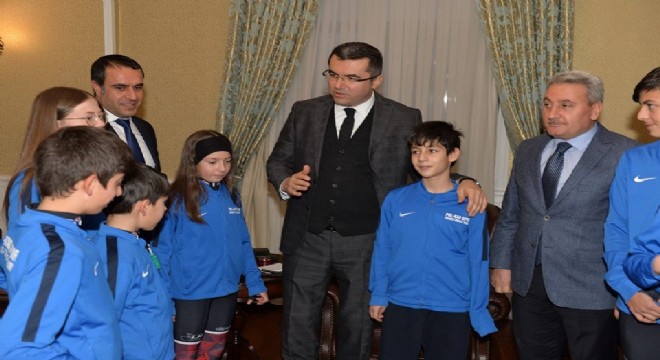 Valilikte kış sporları gündemi