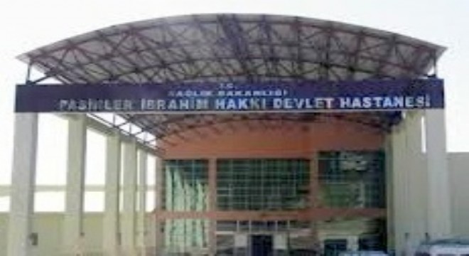 Vücuduna takılan stendi koparan şahıs öldü