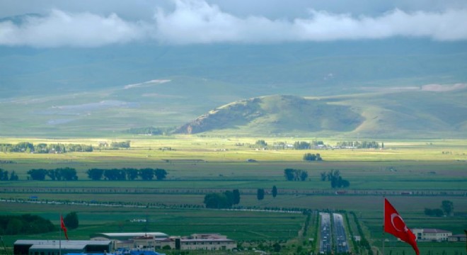 Yağmur Erzurum'a bereketi taşıdı