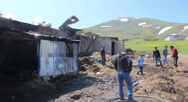 Yağmurcuk'ta ahır yangını: 9 yaralı