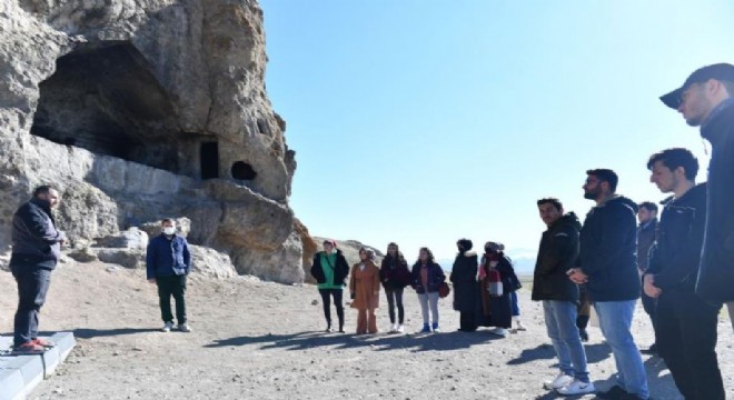 Yakutiye'den gençlere tarih ve kültür gezisi
