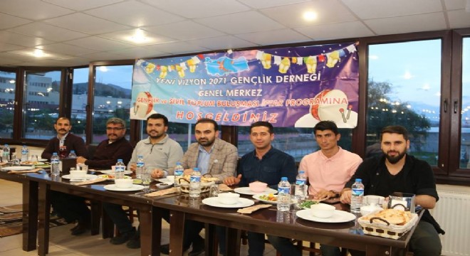 Yeni Vizyon 2071'den iftar buluşması
