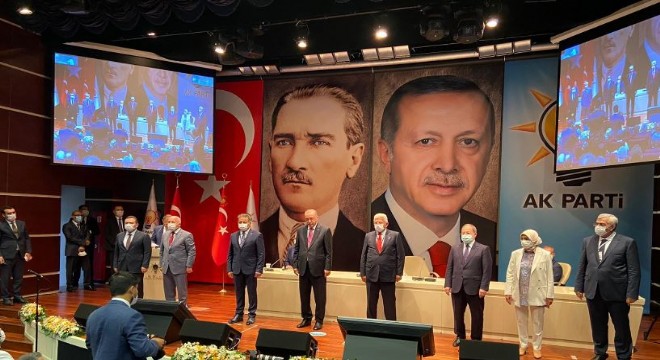Yiğider ve Taşçı AK Parti'ye katıldı