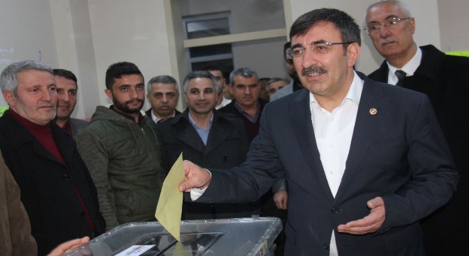 Yılmaz: “Seçimler demokrasinin şenlikleridir”